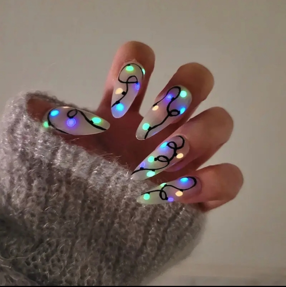 Glow-in-the-dark Christmas Lights Nail Decals One-Time Use Sticker Sheet (OS) 🎄